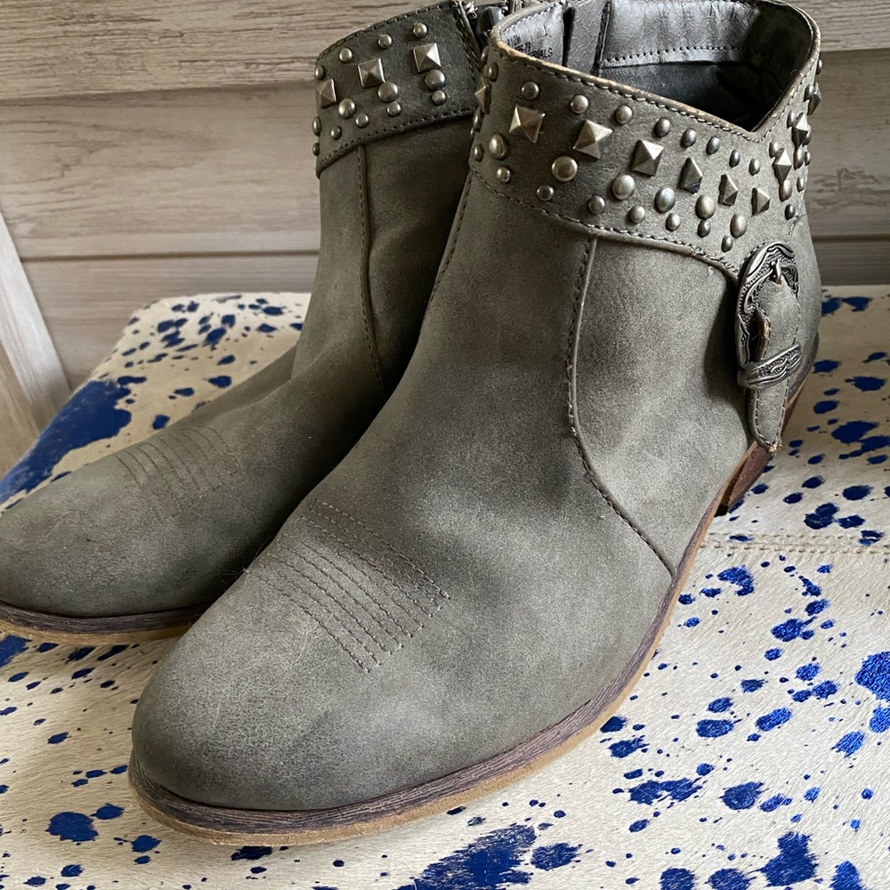 BareTraps booties
